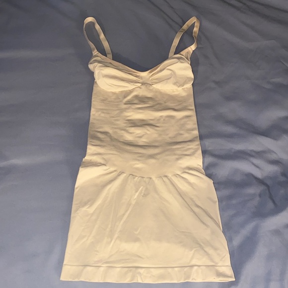 SKIMS Seamless Sculpt Slip Dress Shape Wear | Size Medium | NEW Without Box - Picture 6 of 8